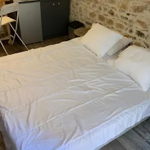 With Exposed Stone Vieux Appartement